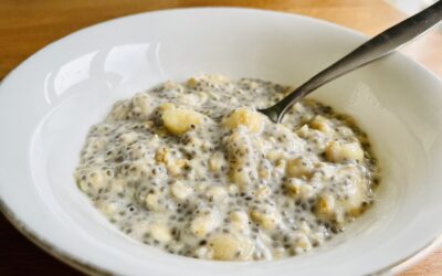 Chia seed, oat and banana bowl